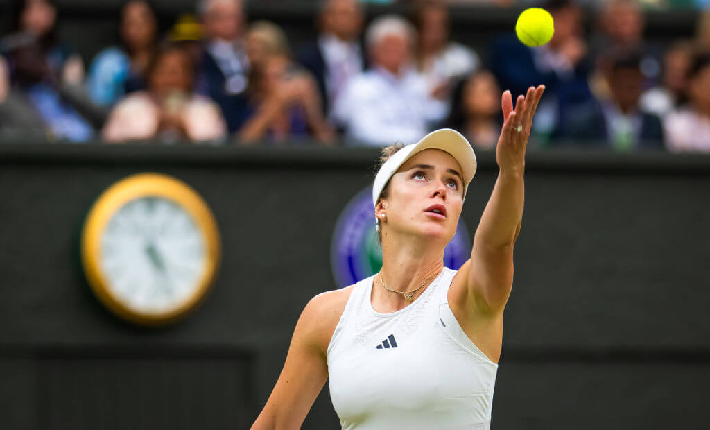 Elina Svitolina in action against Iga Swiatek of Poland in the Wimbledon quarterfinal.